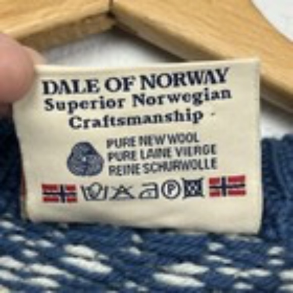 DALE OF NORWAY Classic Wool Sweater - Picture 9 of 10